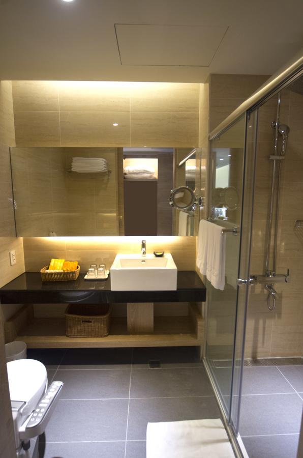 Naruwan Galaxy Hotel T'ai-tung Kültér fotó