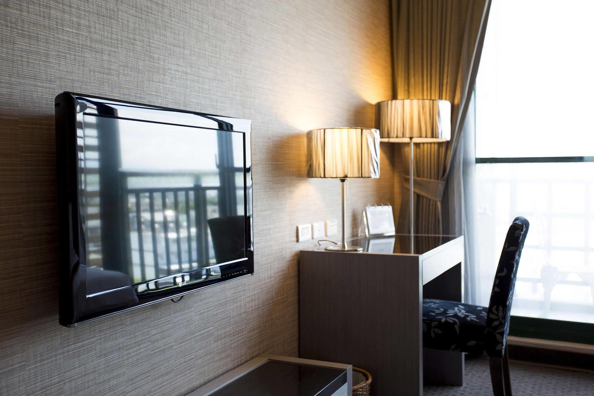 Naruwan Galaxy Hotel T'ai-tung Kültér fotó