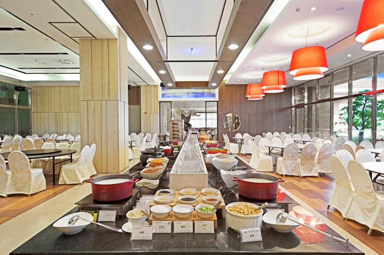 Naruwan Galaxy Hotel T'ai-tung Kültér fotó