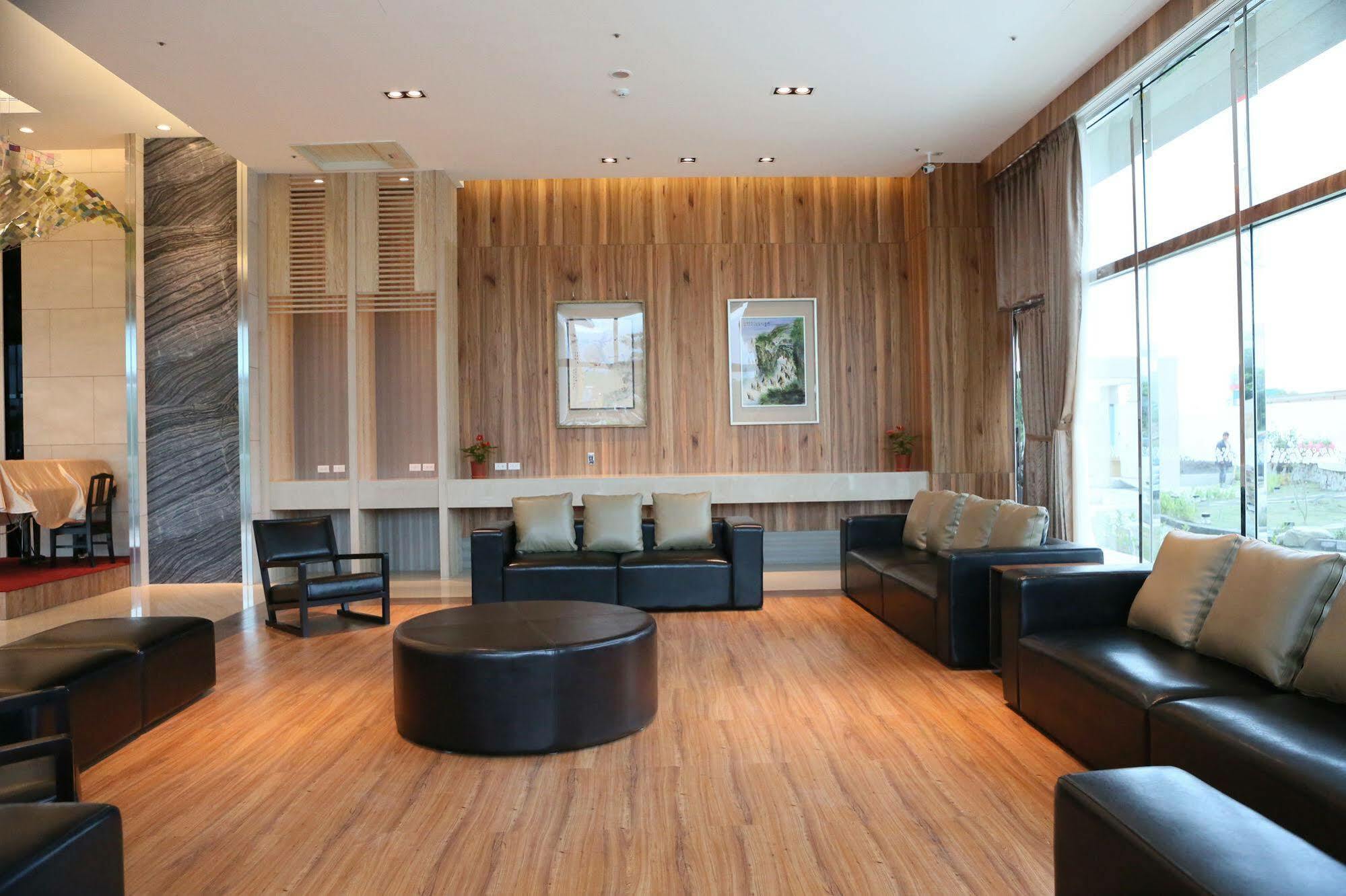 Naruwan Galaxy Hotel T'ai-tung Kültér fotó